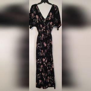 🌟3 $10 items for $20Rue21 Floral Jumper